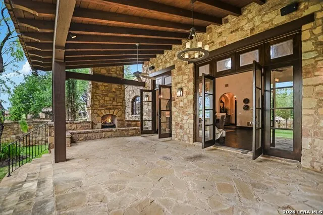 100 Milagro Horseshoe Bay, TX 78657