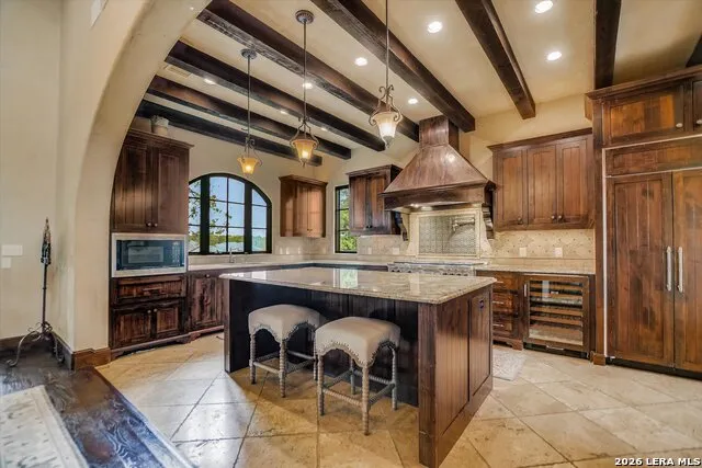 100 Milagro Horseshoe Bay, TX 78657