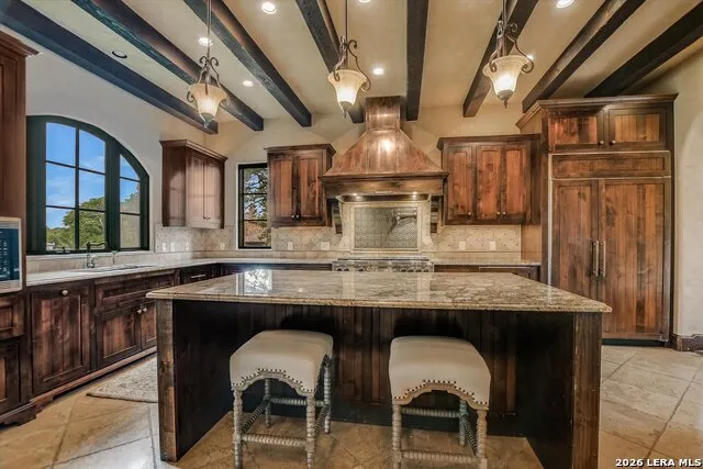 100 Milagro Horseshoe Bay, TX 78657