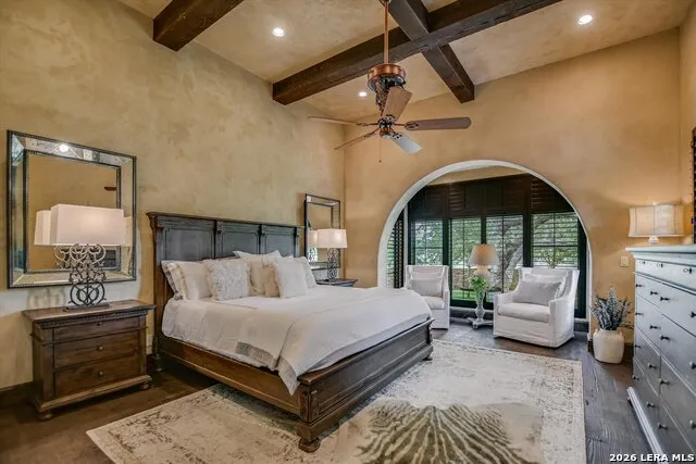 100 Milagro Horseshoe Bay, TX 78657