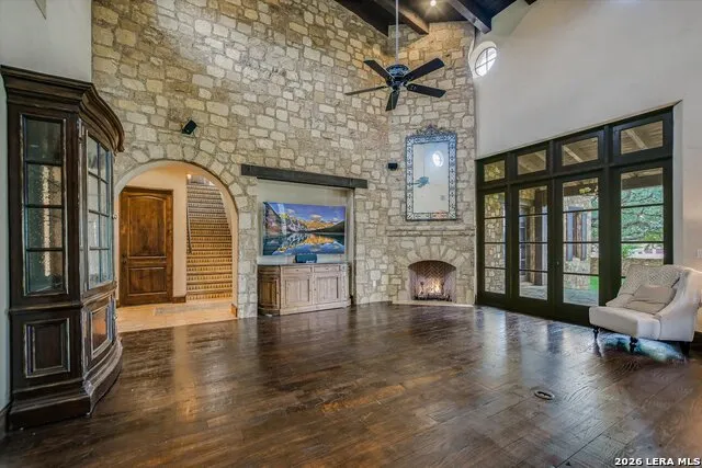 100 Milagro Horseshoe Bay, TX 78657