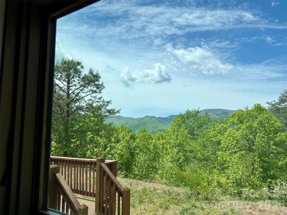 521 Duchess Drive Sylva, NC 28779