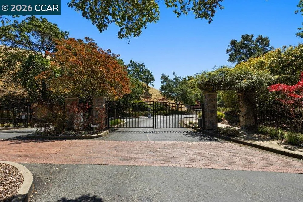 1803 Lamplight Ct Walnut Creek, CA 94597