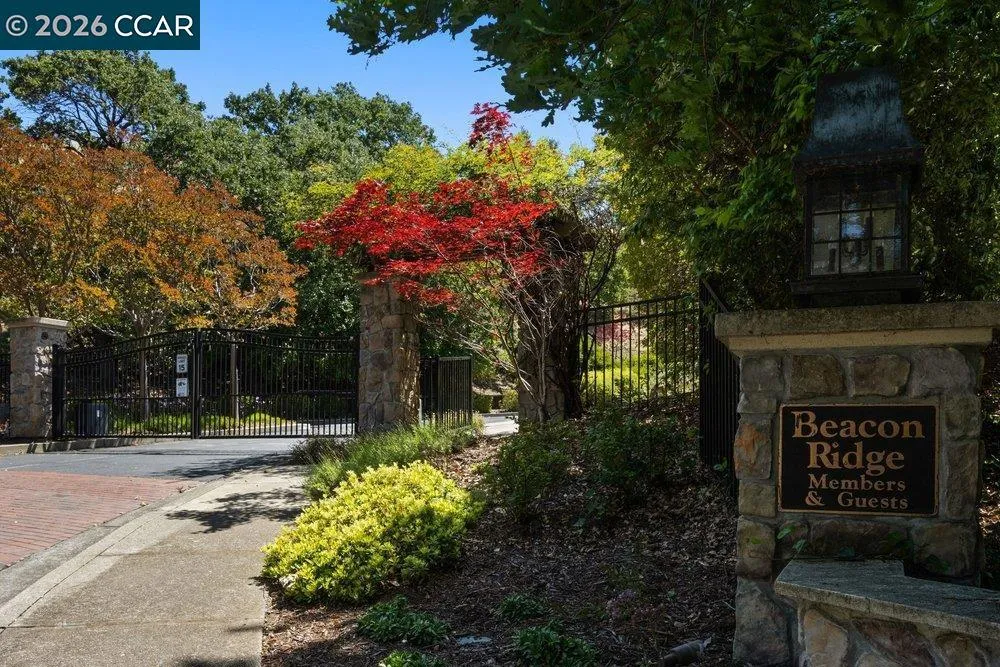 1803 Lamplight Ct Walnut Creek, CA 94597