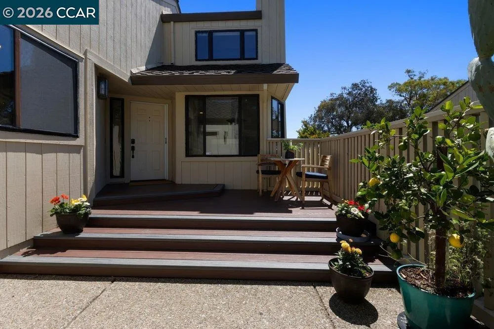 1803 Lamplight Ct Walnut Creek, CA 94597