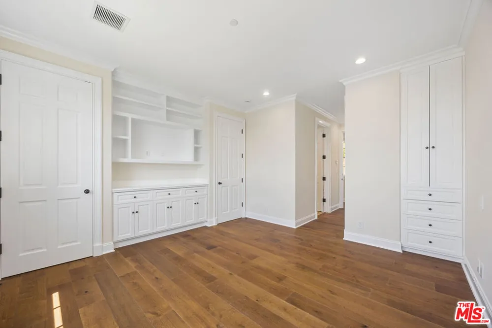 15201 Mc Kendree Avenue Pacific Palisades, CA 90272