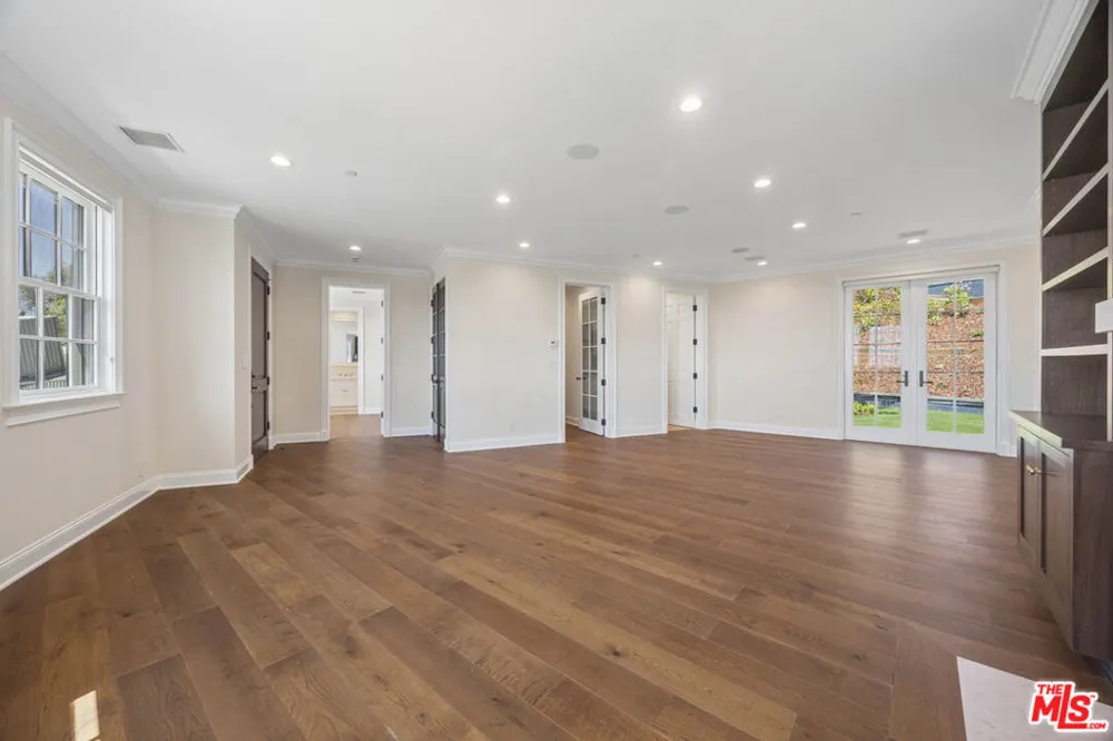 15201 Mc Kendree Avenue Pacific Palisades, CA 90272