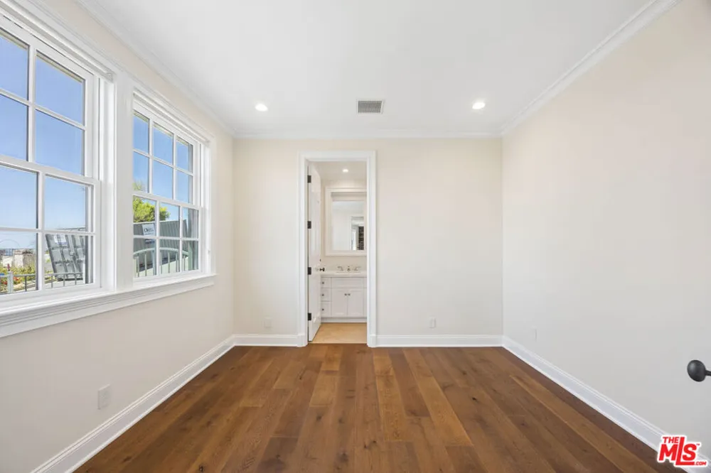 15201 Mc Kendree Avenue Pacific Palisades, CA 90272