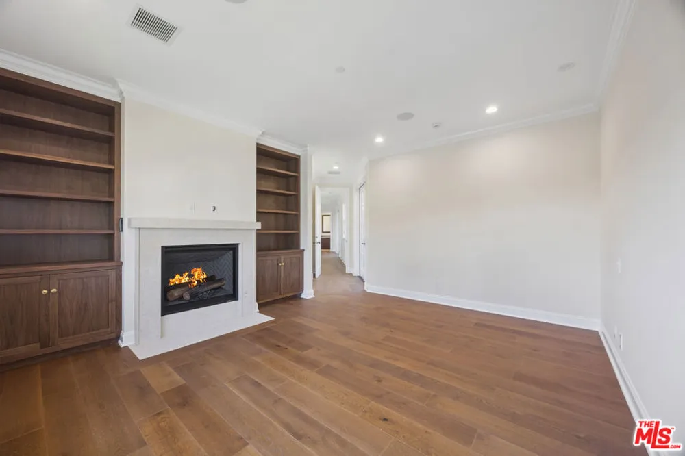 15201 Mc Kendree Avenue Pacific Palisades, CA 90272