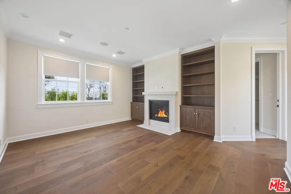 15201 Mc Kendree Avenue Pacific Palisades, CA 90272