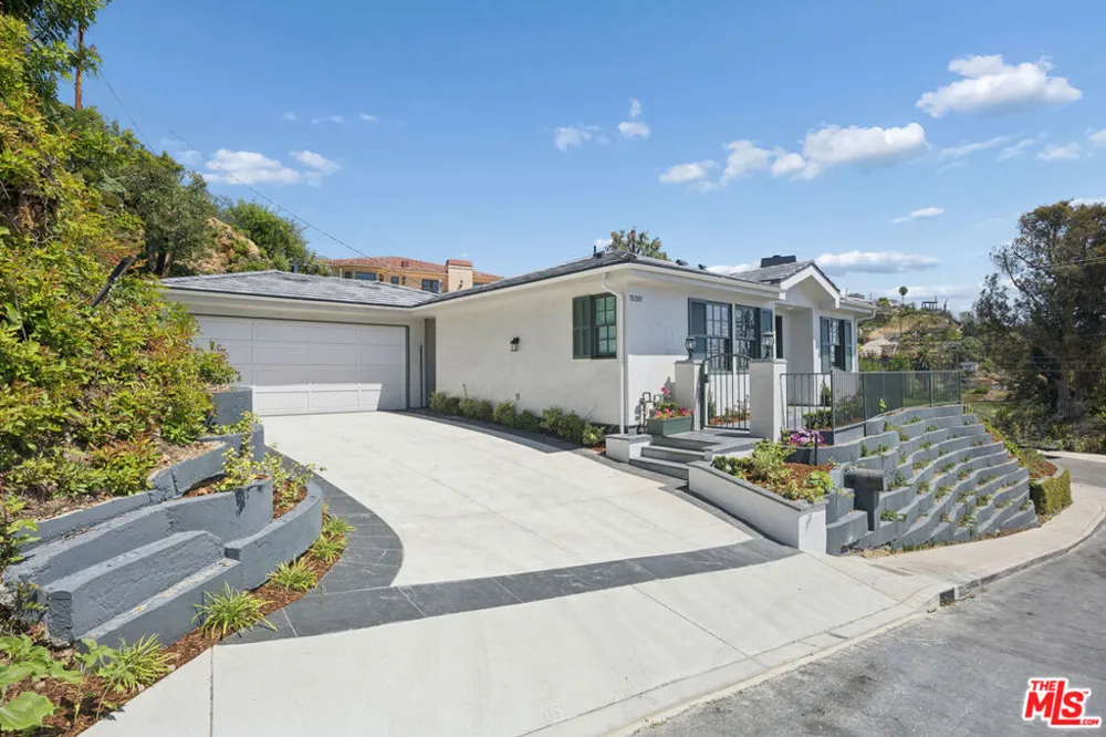 15201 Mc Kendree Avenue Pacific Palisades, CA 90272