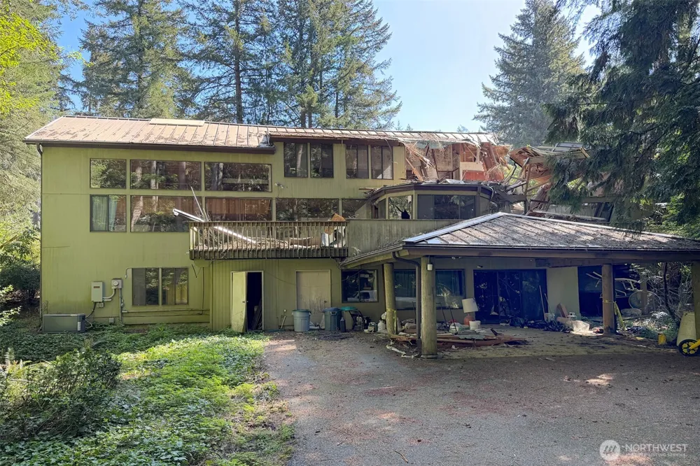 3815 131st Avenue NE Bellevue, WA 98005