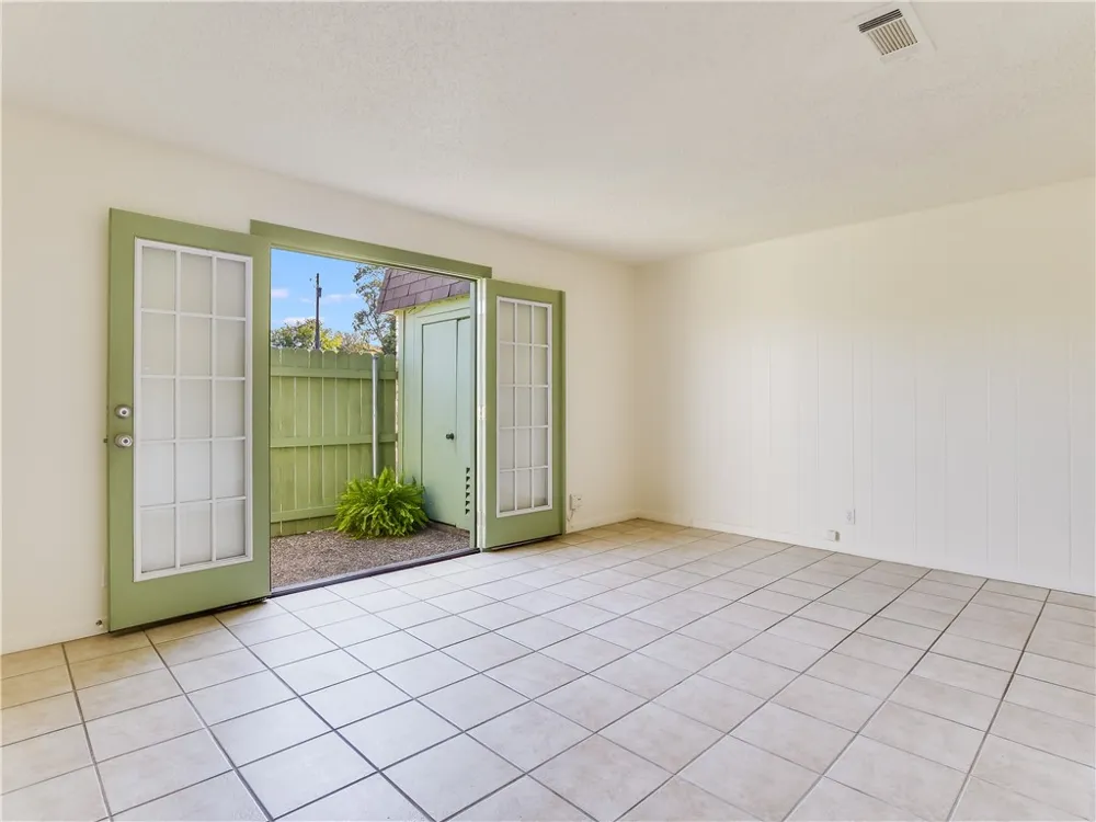 2804 Westhill Drive #104 Austin, TX 78704