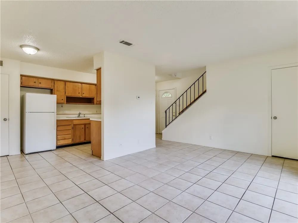 2804 Westhill Drive #104 Austin, TX 78704