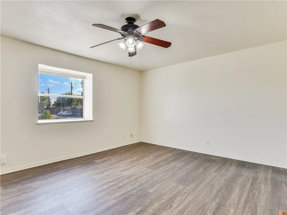 2804 Westhill Drive #104 Austin, TX 78704