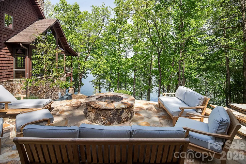 1329 Berry Hill Drive Norwood, NC 28128
