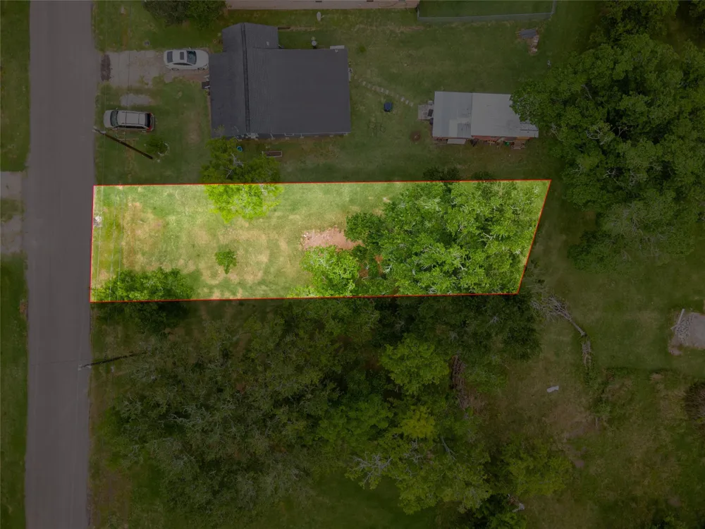 507 Cemetery Street Clute, TX 77531