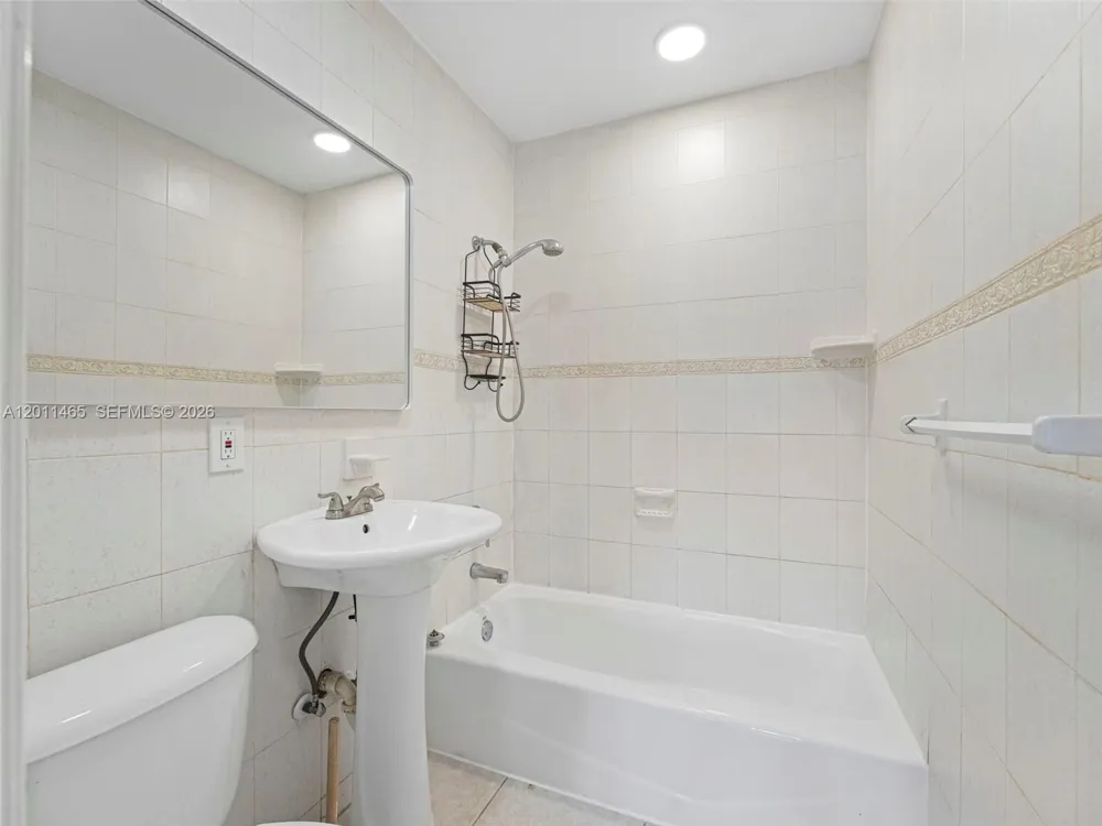 521 SW 64th Ct Miami, FL 33144