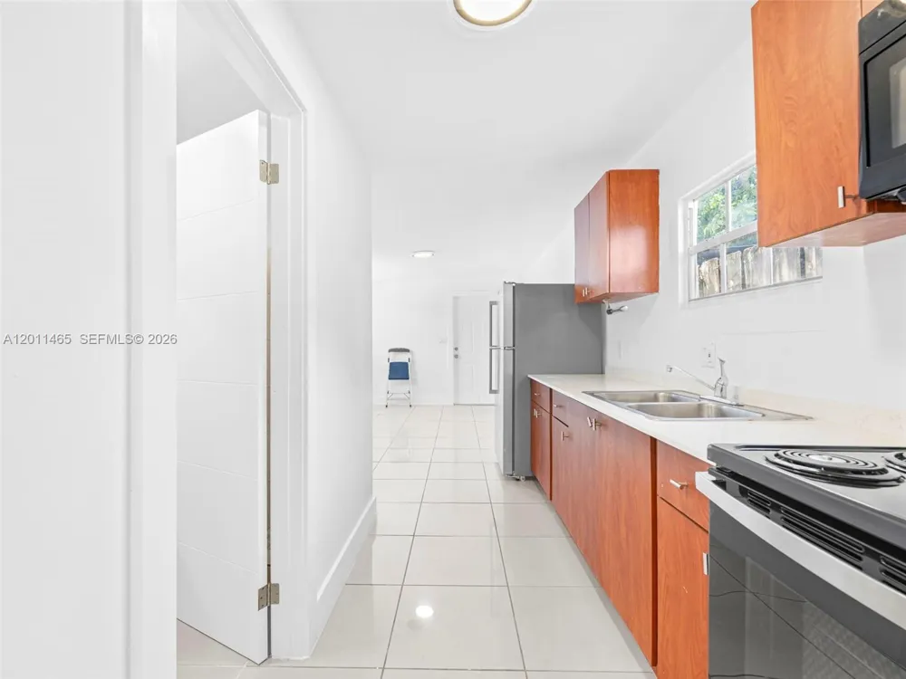 521 SW 64th Ct Miami, FL 33144