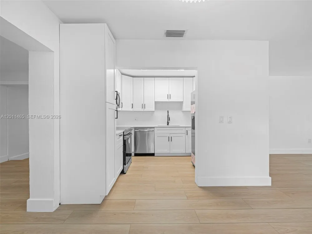 521 SW 64th Ct Miami, FL 33144