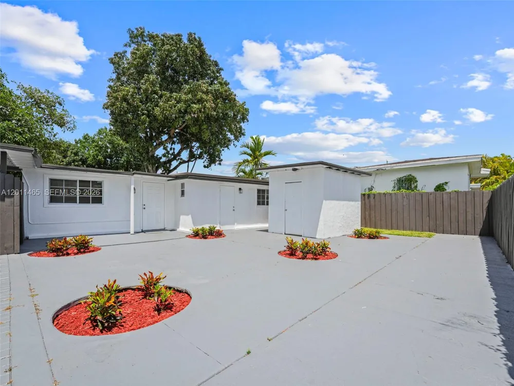 521 SW 64th Ct Miami, FL 33144
