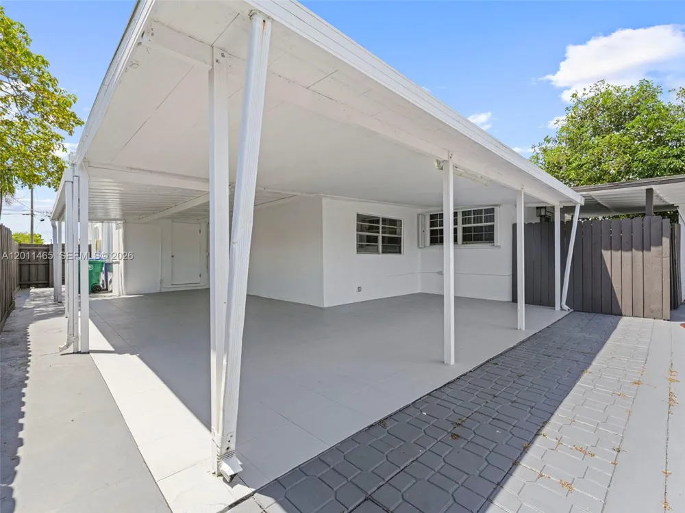 521 SW 64th Ct Miami, FL 33144