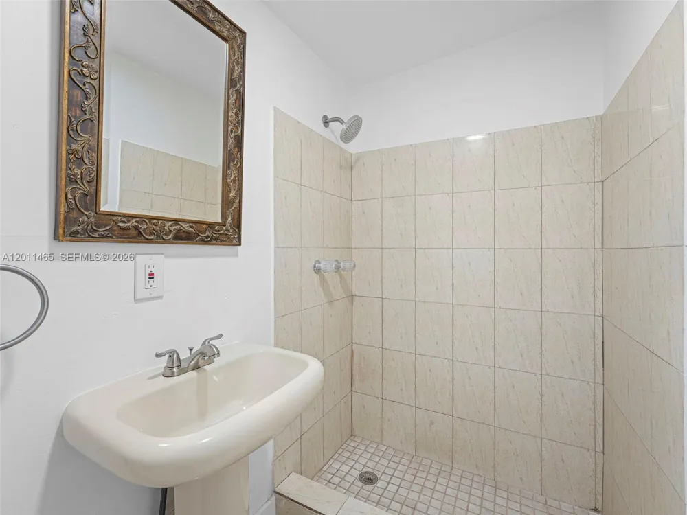 521 SW 64th Ct Miami, FL 33144