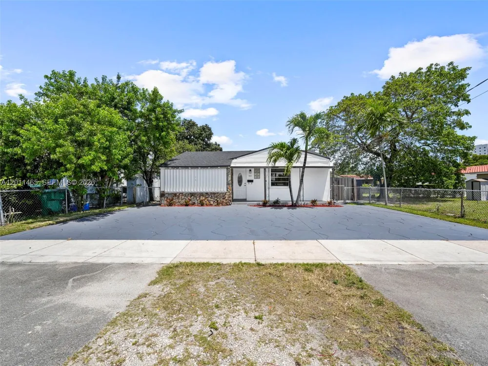 521 SW 64th Ct Miami, FL 33144