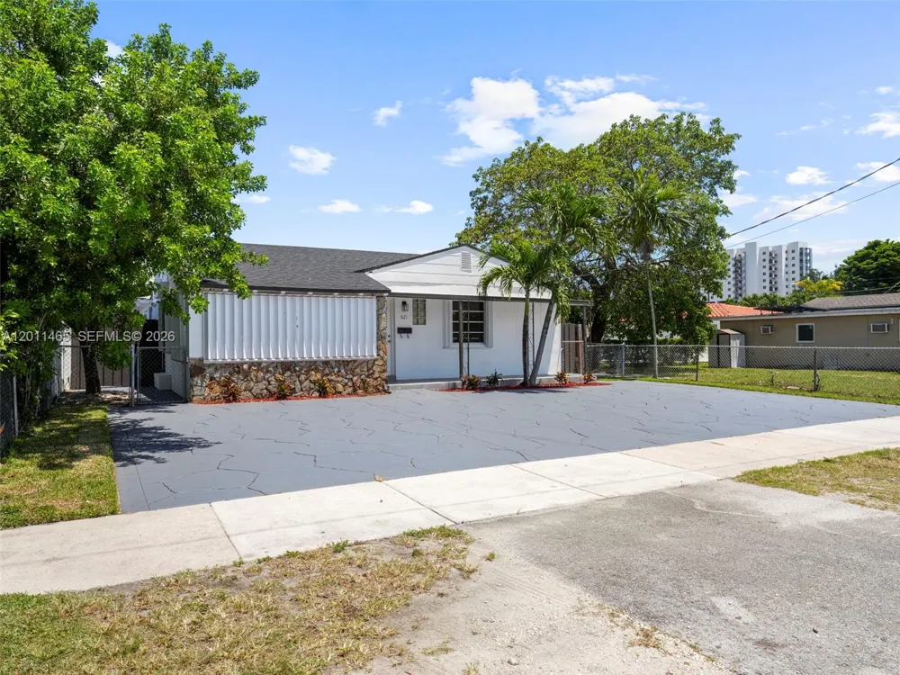 521 SW 64th Ct Miami, FL 33144