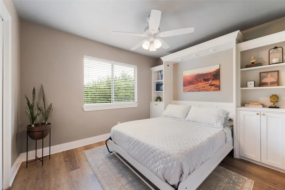 10102 Twin Lake Loop Dripping Springs, TX 78620