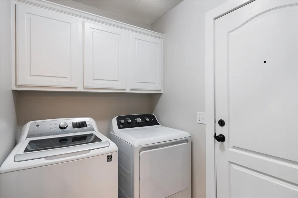 10102 Twin Lake Loop Dripping Springs, TX 78620