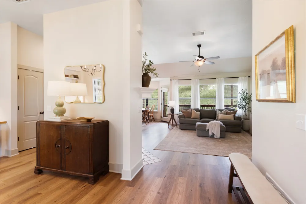 10102 Twin Lake Loop Dripping Springs, TX 78620