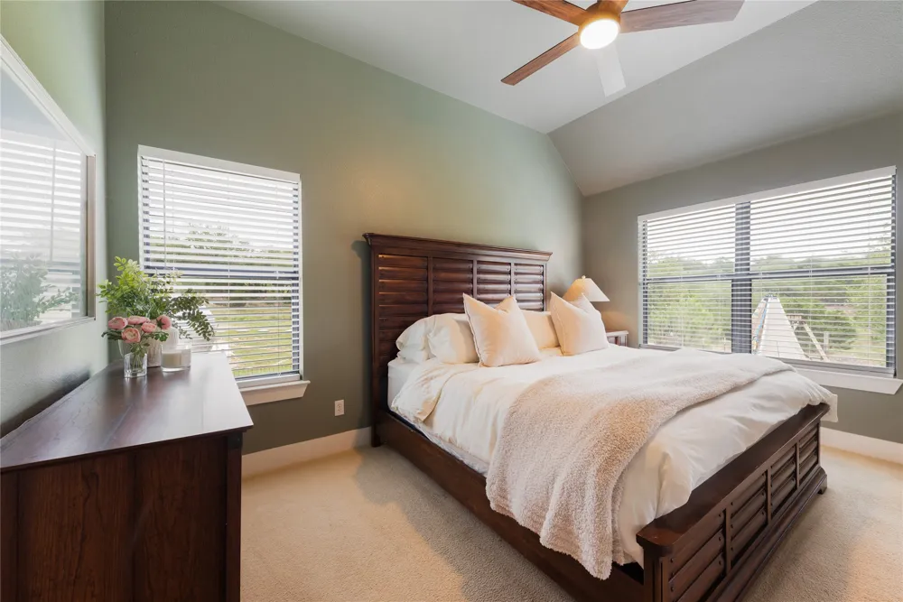 10102 Twin Lake Loop Dripping Springs, TX 78620