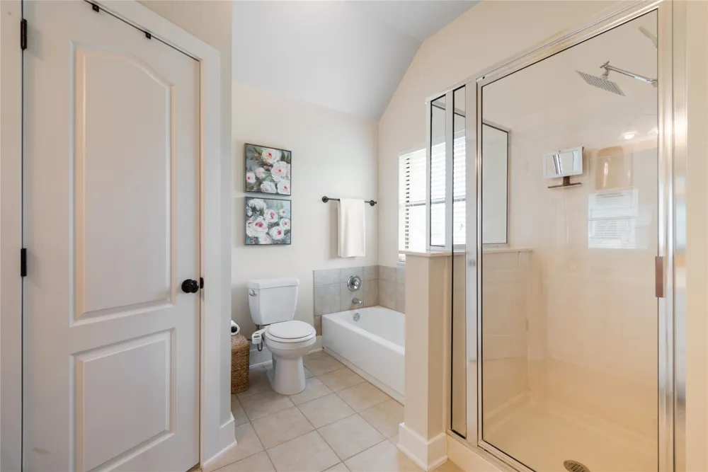 10102 Twin Lake Loop Dripping Springs, TX 78620