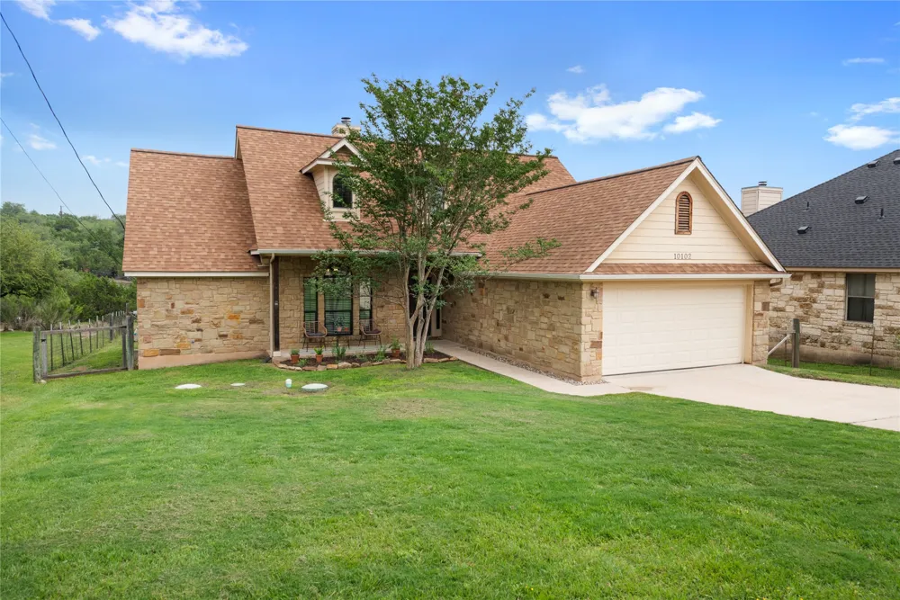 10102 Twin Lake Loop Dripping Springs, TX 78620