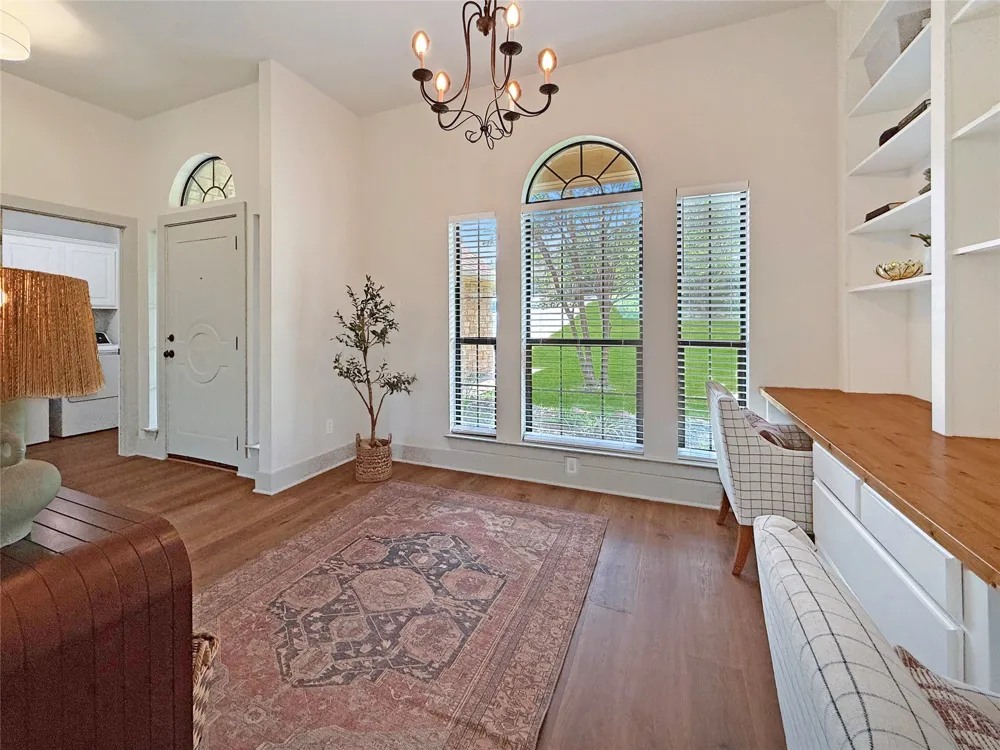 10102 Twin Lake Loop Dripping Springs, TX 78620