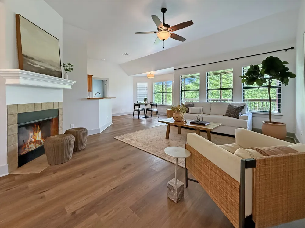 10102 Twin Lake Loop Dripping Springs, TX 78620