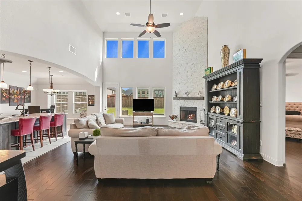 3020 Capital Hill Drive Burleson, TX 76028
