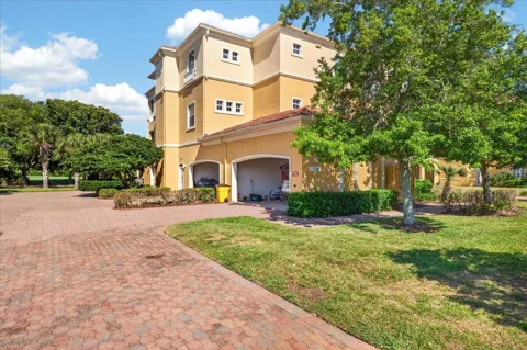 120 AVENUE DE LA MER #1502