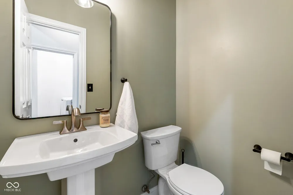 2545 Eisenhower Lane Terre Haute, IN 47803
