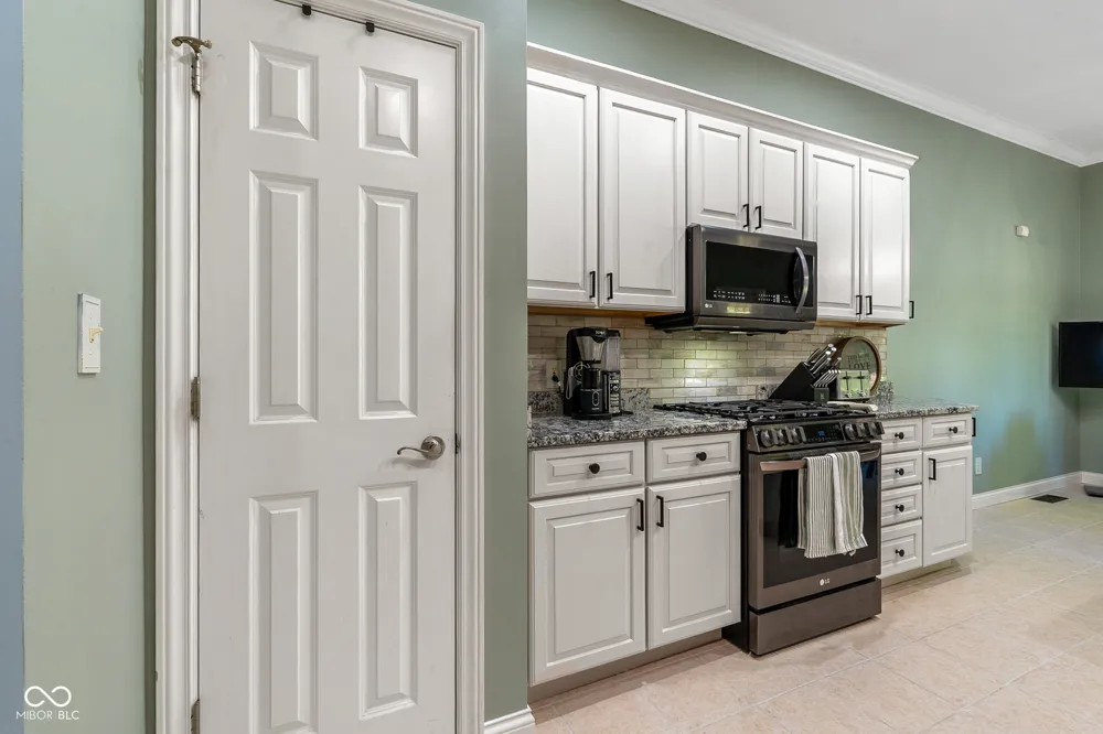 2545 Eisenhower Lane Terre Haute, IN 47803