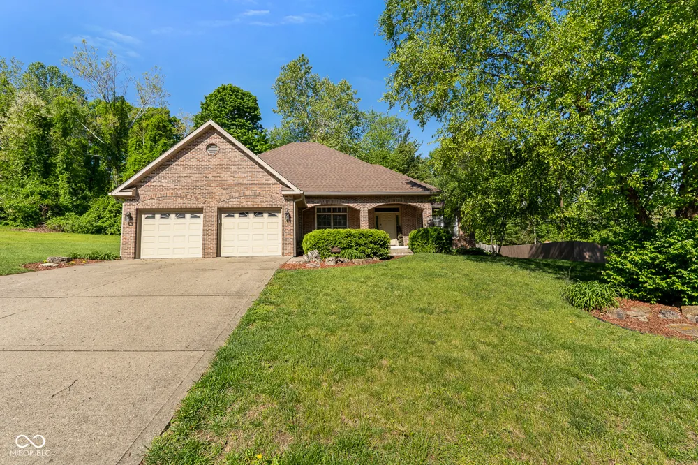 2545 Eisenhower Lane Terre Haute, IN 47803