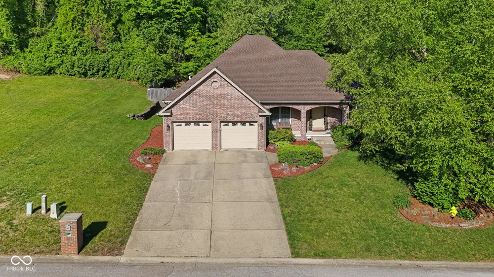 2545 Eisenhower Lane Terre Haute, IN 47803