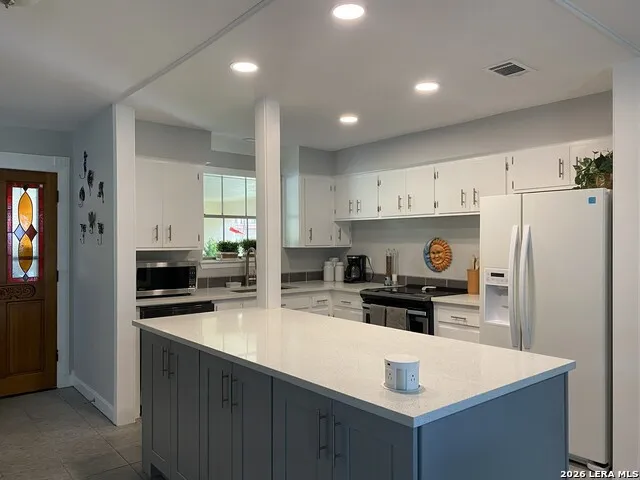 3216 Poe ## B-7 Lago Vista, TX 78645