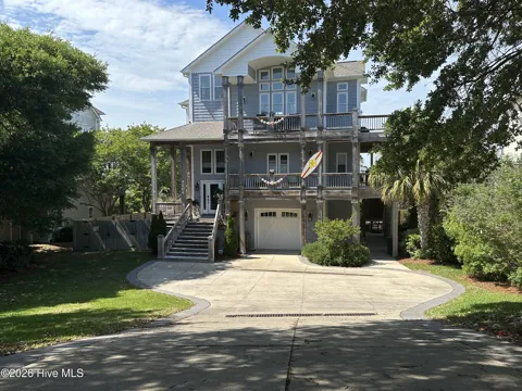 4204 Emerald Drive