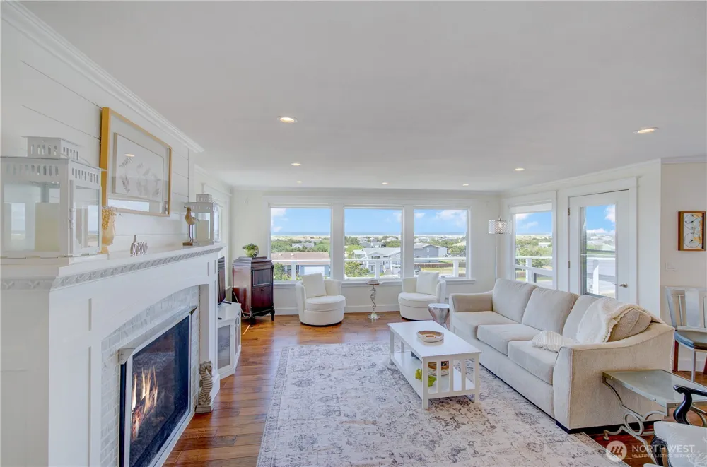 1005 346th Place Ocean Park, WA 98640