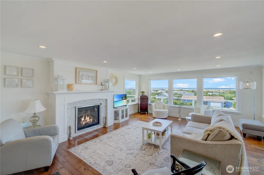 1005 346th Place Ocean Park, WA 98640