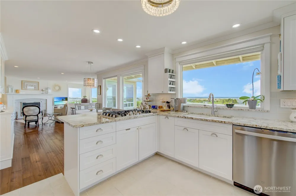 1005 346th Place Ocean Park, WA 98640