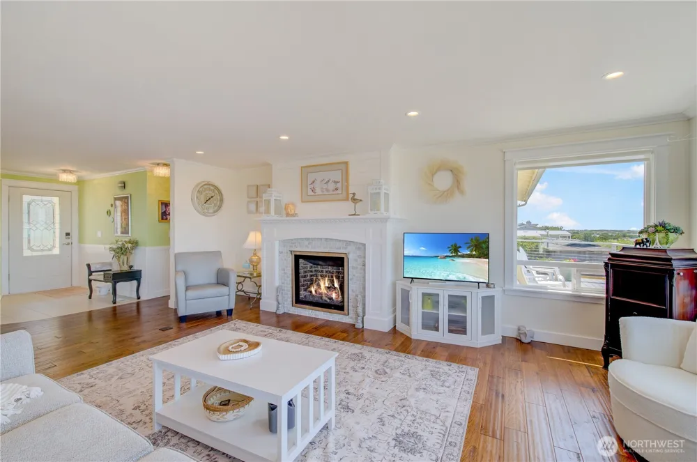 1005 346th Place Ocean Park, WA 98640