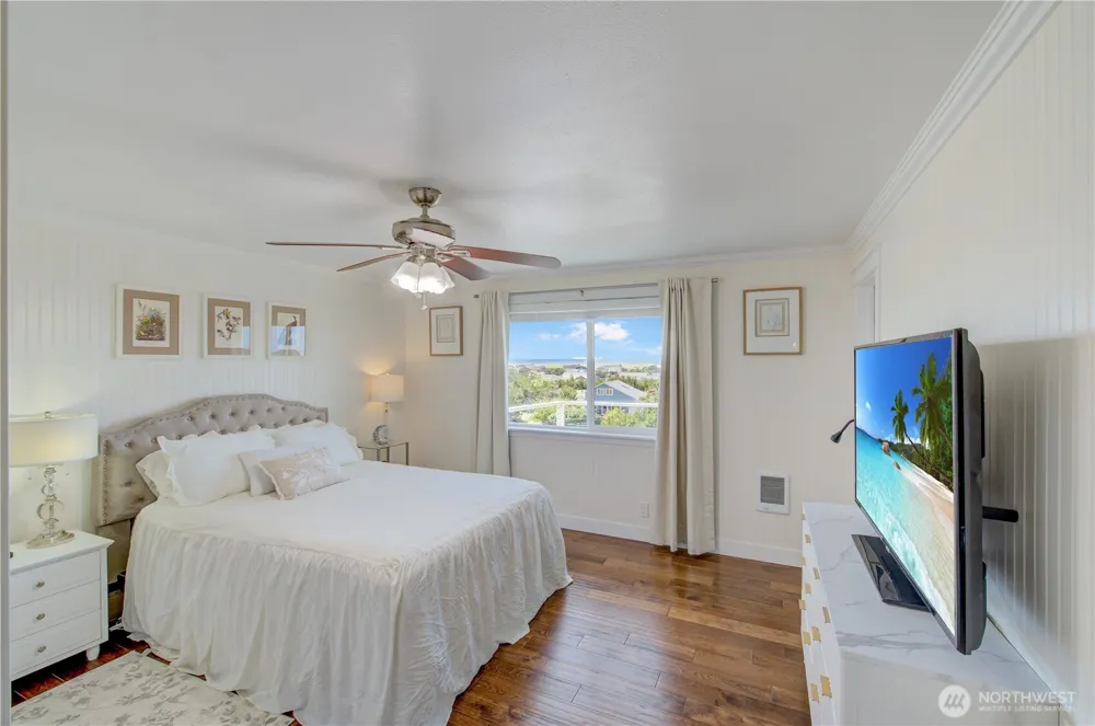 1005 346th Place Ocean Park, WA 98640